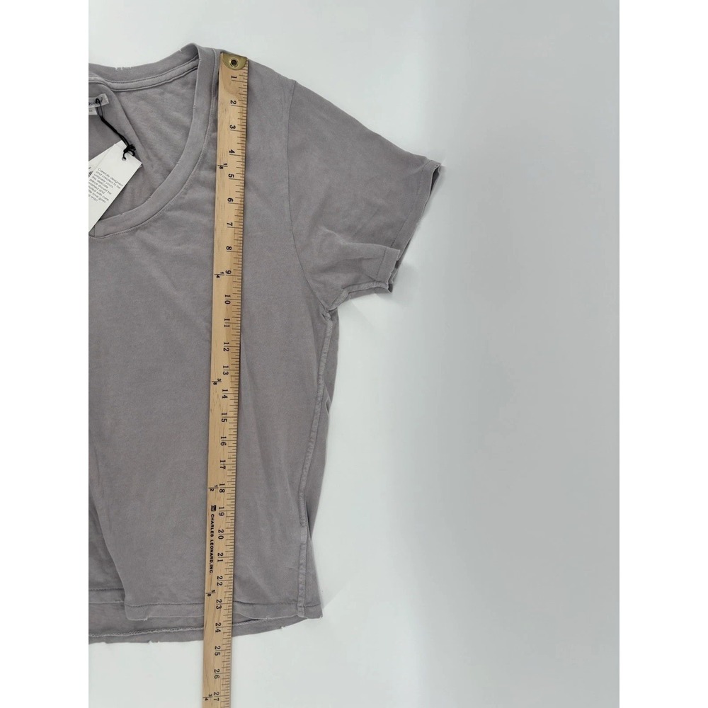 NWT Unsubscribed Distressed V Neck T Shirt Sz M Quiet Luxury Momcore Preppy - Picture 9 of 9